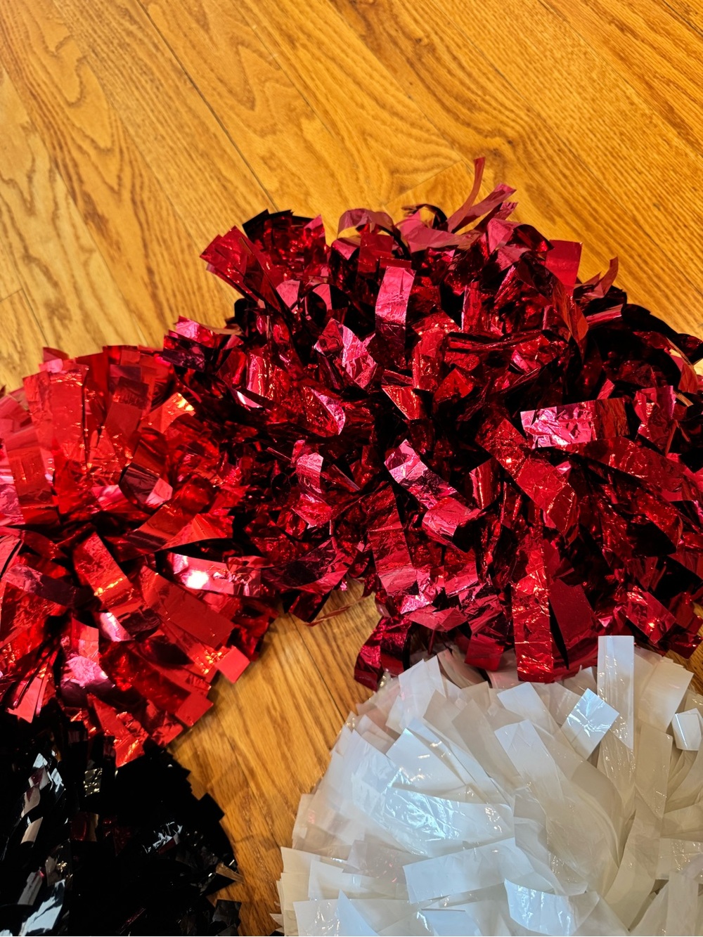 Lot 4 Pom Poms Red White Black Dance Team Cheerleader Costume Halloween - Picture 5 of 5